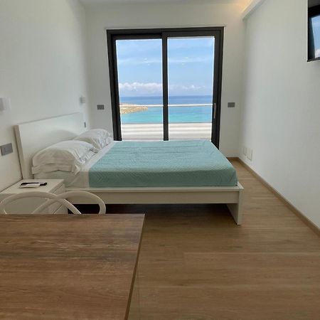 Casa Vacanza Acquamarina Porto Torres Bagian luar foto