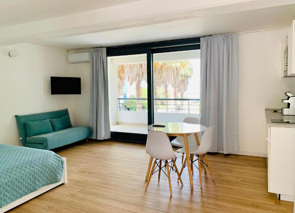 Casa Vacanza Acquamarina Porto Torres Bagian luar foto