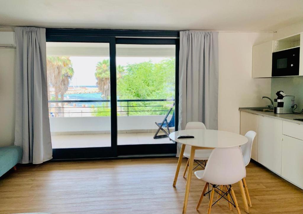 Casa Vacanza Acquamarina Porto Torres Bagian luar foto