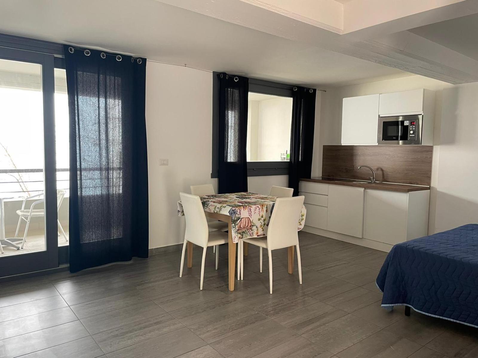 Casa Vacanza Acquamarina Porto Torres Bagian luar foto